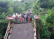 Jembatan Penghubung Paguyangan – Sirampog Ambruk