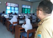 Pjs. Bupati Tegal Tinjau Pelaksanaan UNBK