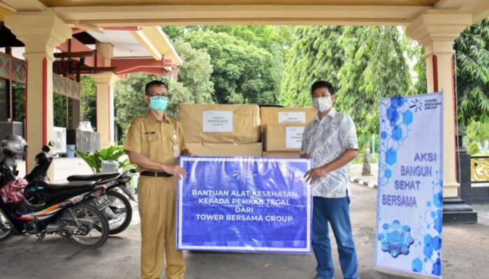 Tower Bersama Group Sumbang APD untuk Tenaga Medis di Kabupaten Tegal