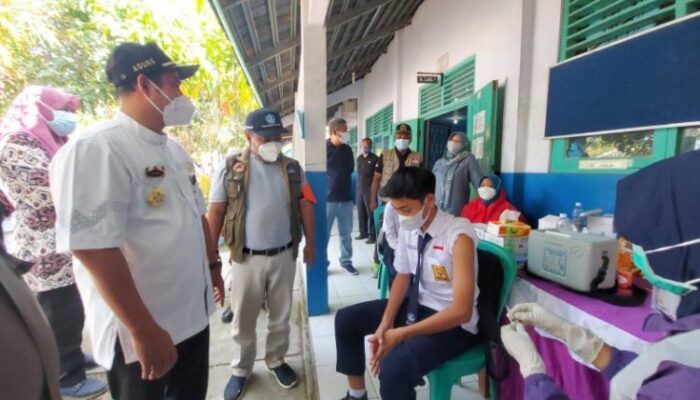 Ratusan Siswa SMP di Pemalang Terima Vaksinasi Covid-19