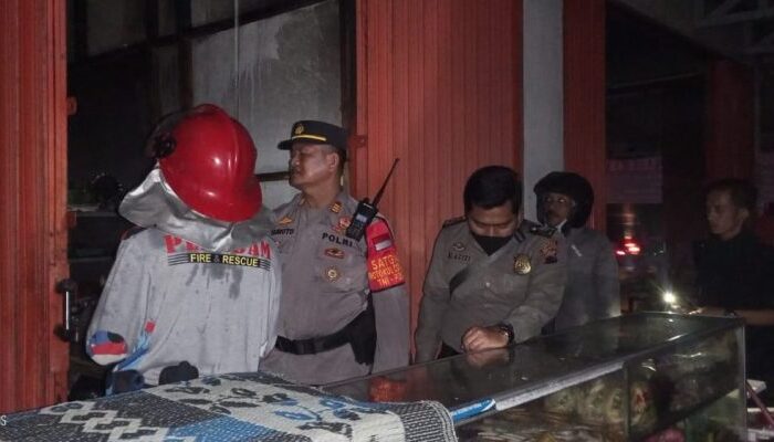 Korsleting Listrik, Ruko di Ketanggungan Brebes Terbakar