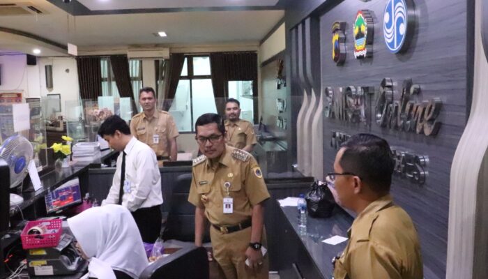 Pimen Kie! Banyak Kendaraan Plat Merah di Brebes Nunggak Pajak