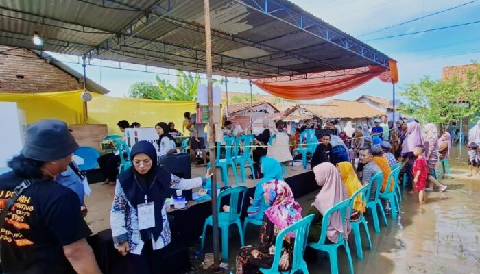 Meski Terdampak Banjir, Warga Pasirsari Pekalongan Antusias Datang ke TPS