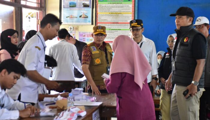 Tinjau di Sejumlah TPS, Pelaksanaan Pilkada di Kabupaten Tegal Terpantau Lancar