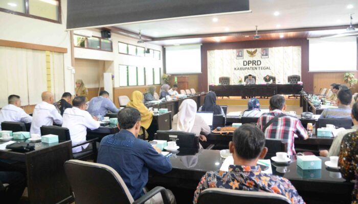 Bapemperda DPRD Kabupaten Tegal Gelar Publik Hearing Raperda