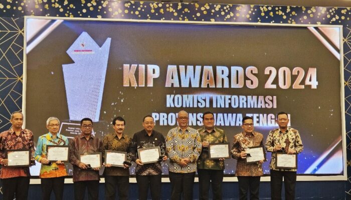 Kado Akhir Tahun, Untuk Pertama Kalinya Brebes Raih KIP Awards Kategori Informatif