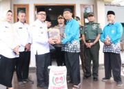 Hari Jadi Kabupaten Brebes, Pj Bupati Bagi-Bagi Sembako ke Lembaga Kesejahteraan Sosial Anak