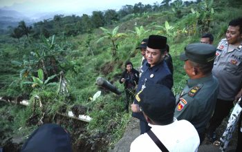 Longsor di Sumbaga Memutus Aliran Pipa Air Bersih PDAB Jateng dan PDAM Kota Tegal