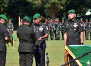 Letkol Inf Sisriyanto Ade Prasiska Terima Tongkat Estafet Komando Yonif 407/Padma Kusuma