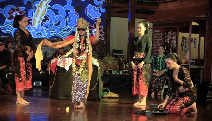 Pesona Magis Tari Sintren Bius Pengunjung TMII Jakarta